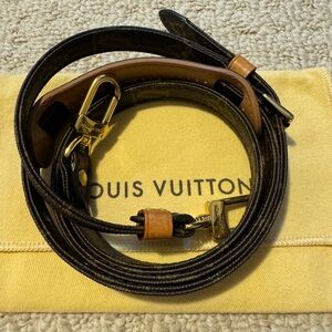 LV Monogram strap